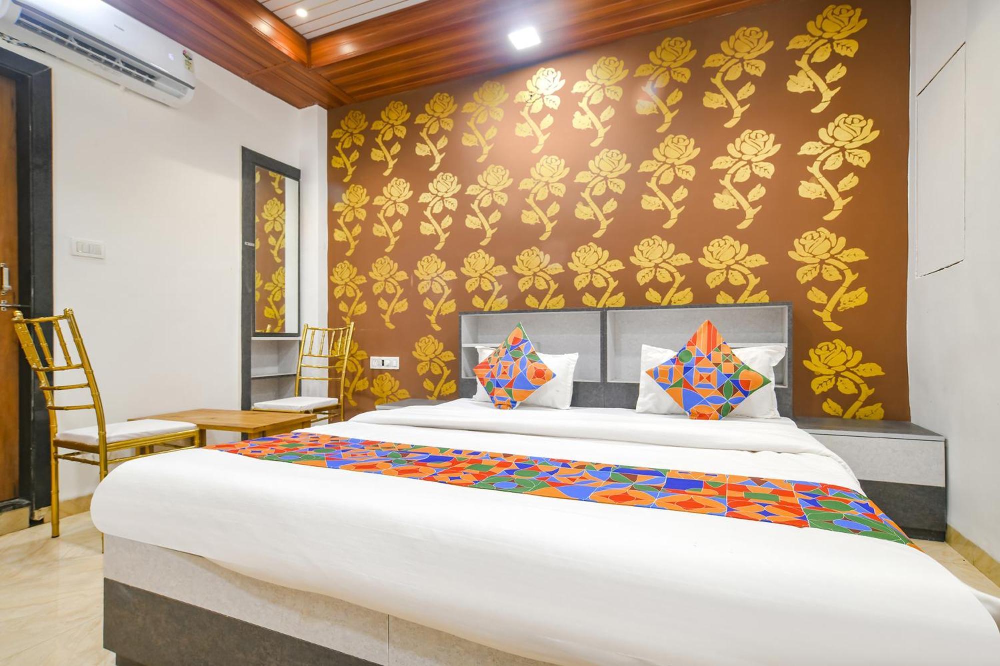 Hotel Fabhotel Dream Paradise
