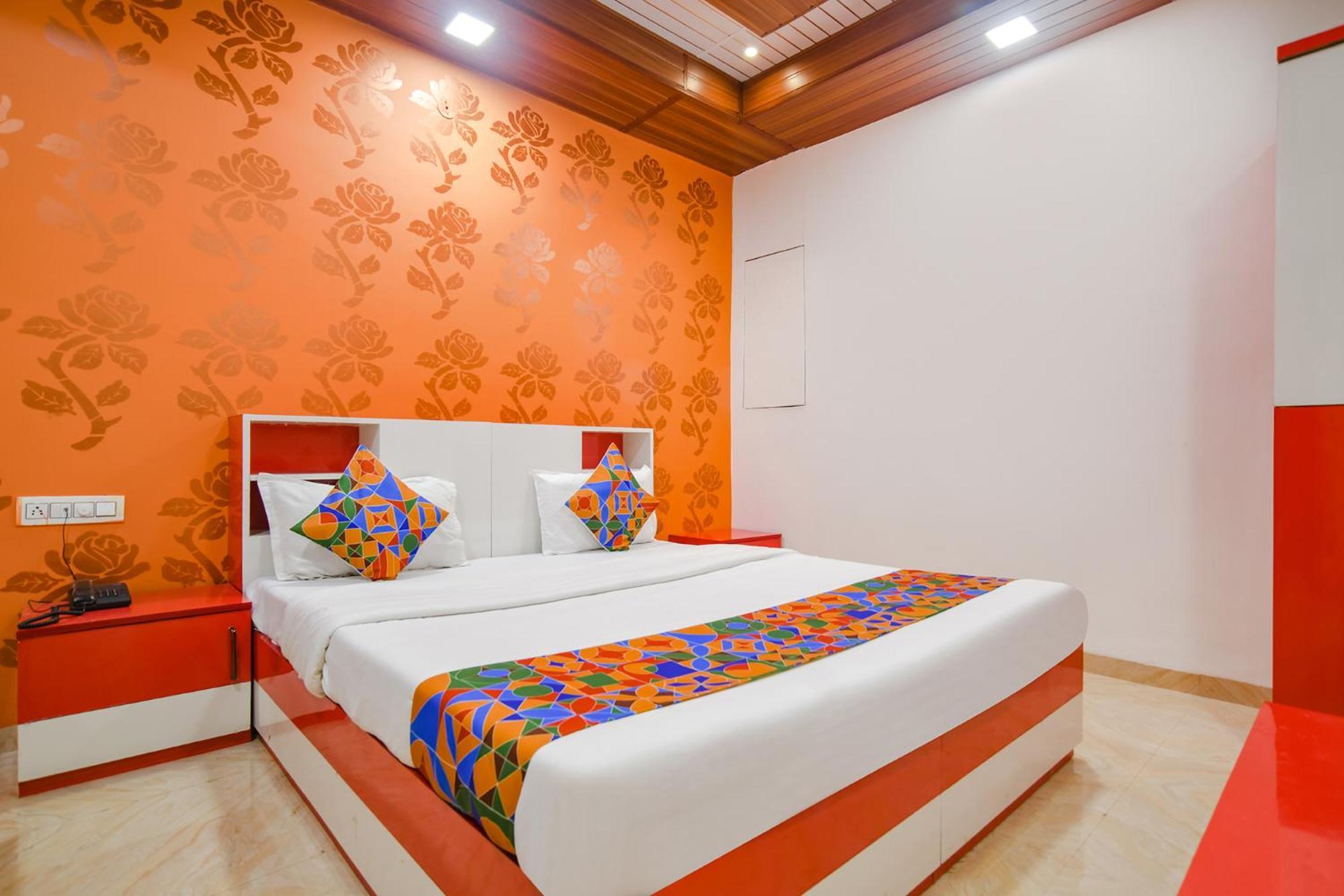 Fabhotel Dream Paradise Hotel