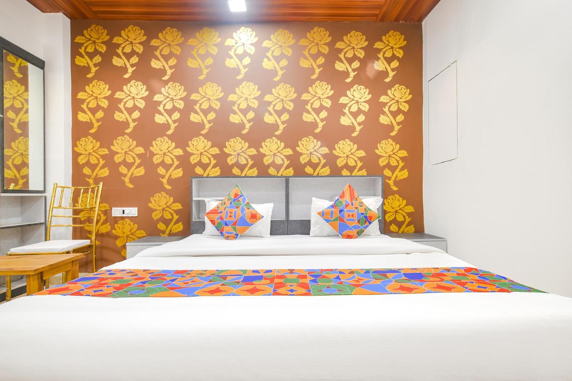 Fabhotel Dream Paradise