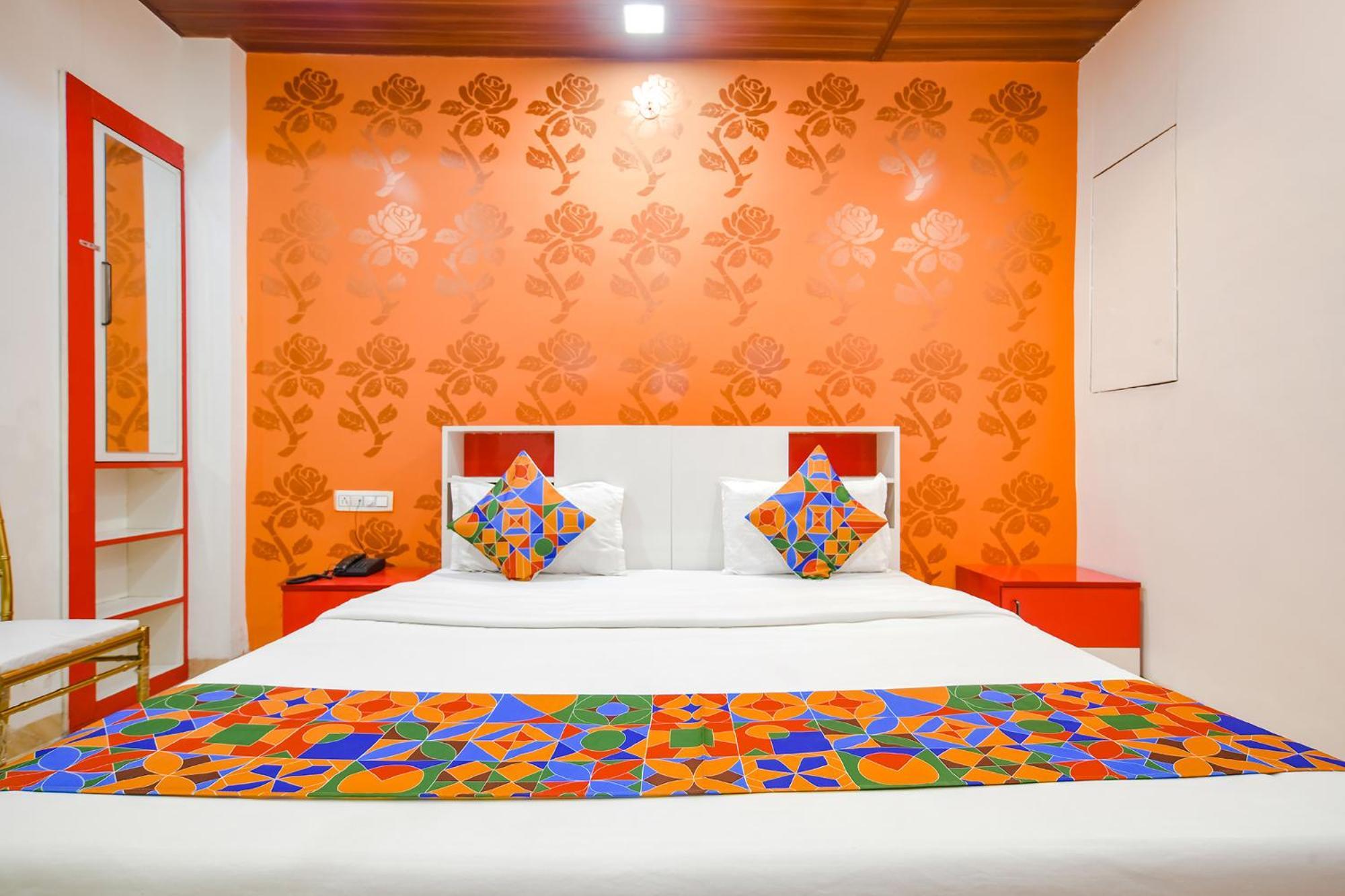 Fabhotel Dream Paradise